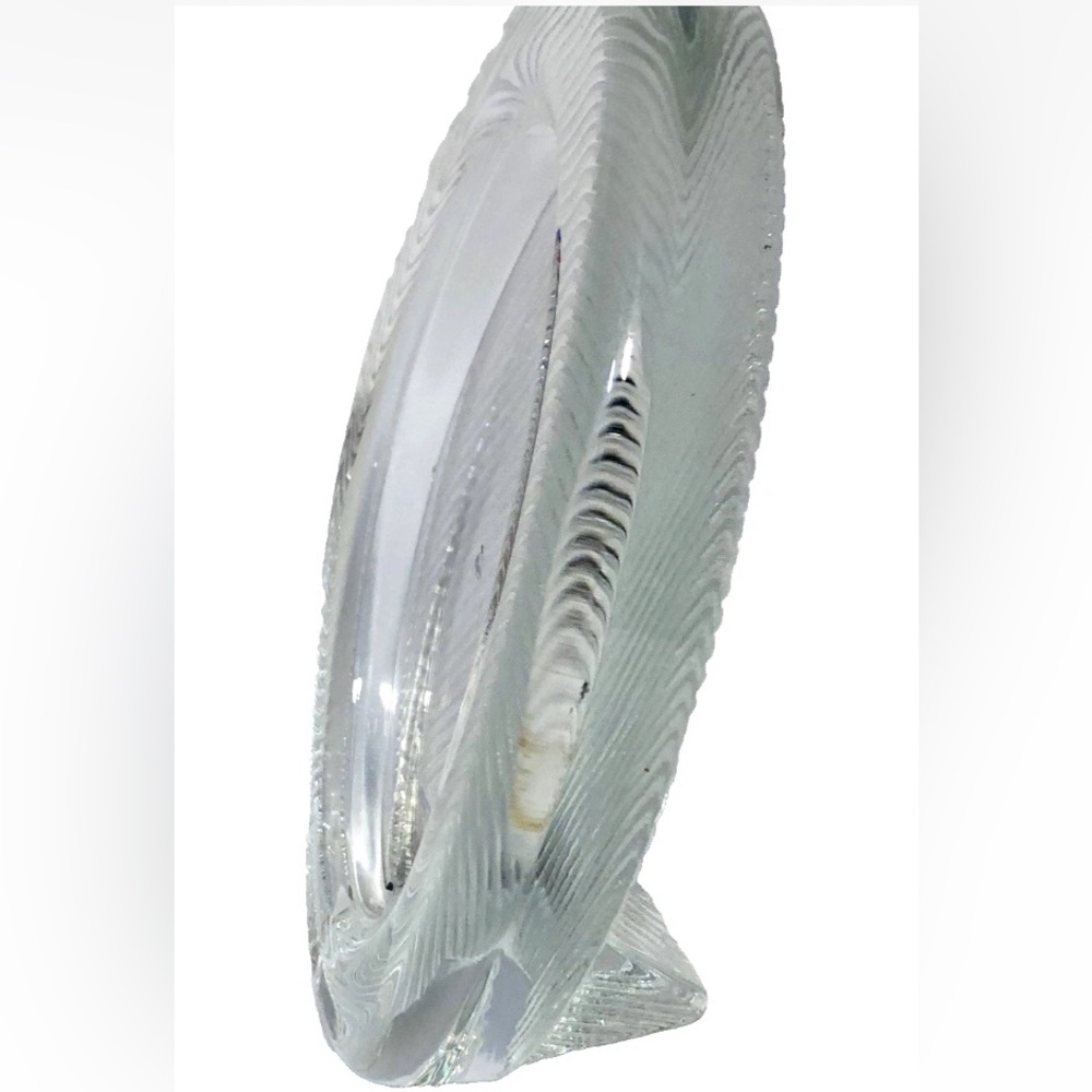 Mikasa Crystal Glass Oval Picture Frame with Ribbed Wave Design Freestanding - Picture 3 of 12